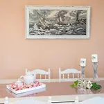 Ariadni Sea View Apartment Minia